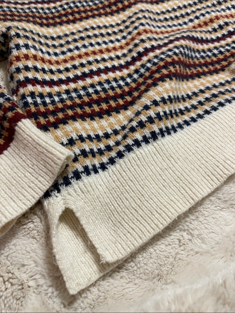 The General Good Cream Houndstooth Crewneck Sweater - Picture 5 of 12